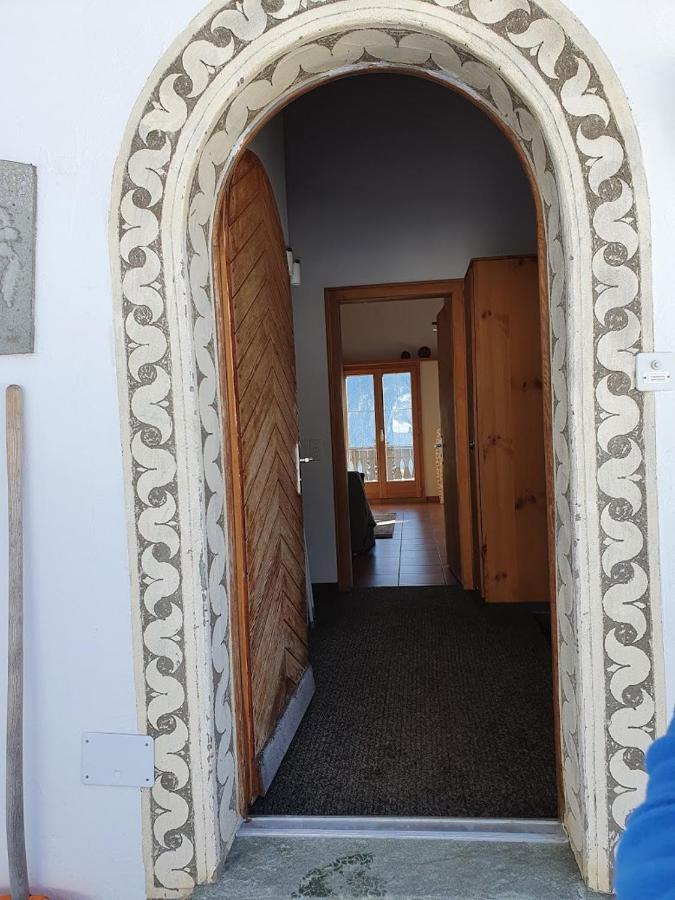 Tgampi Saura 395 Rue Apartment Lenz ภายนอก รูปภาพ